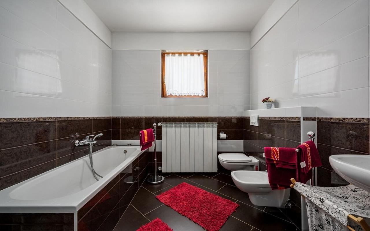 Iva House With Apartment Umag Exterior foto