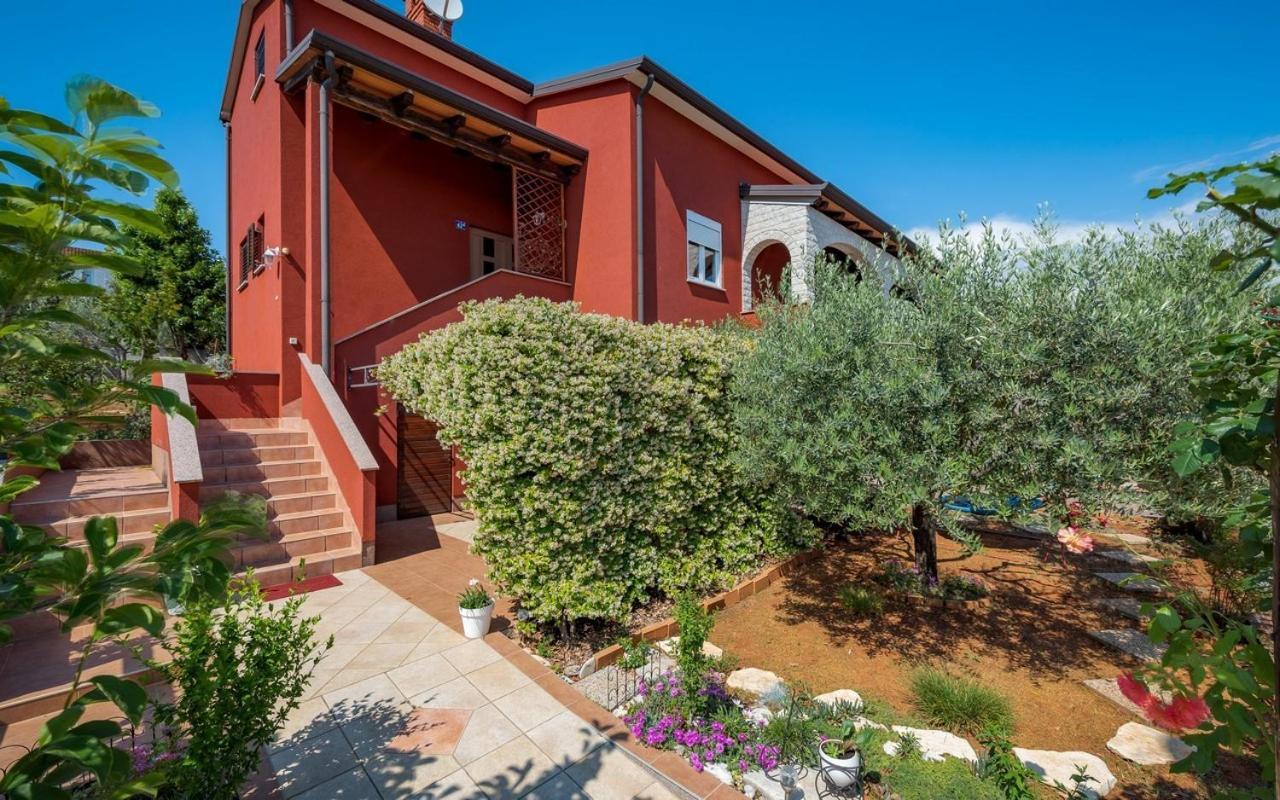 Iva House With Apartment Umag Exterior foto