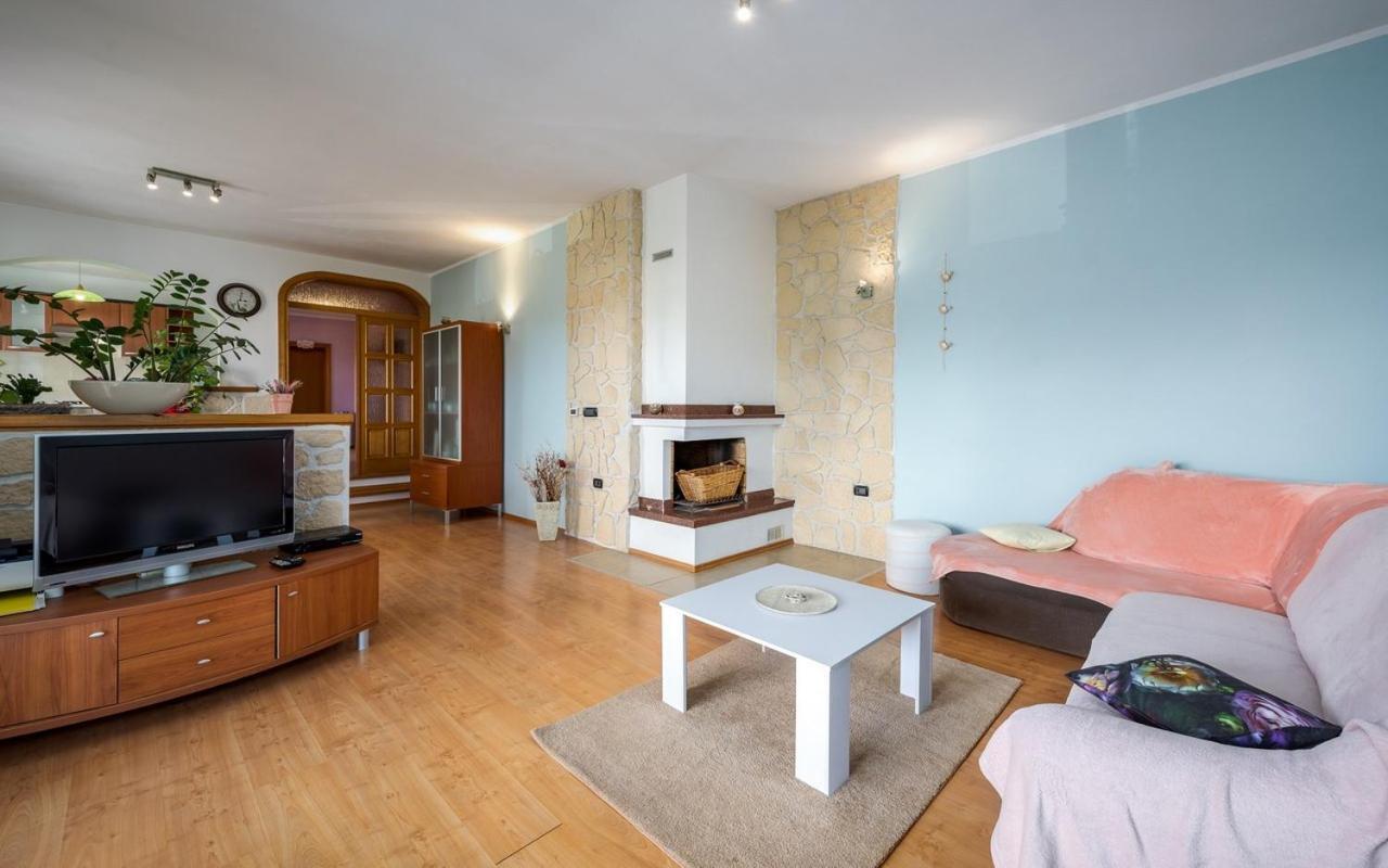 Iva House With Apartment Umag Exterior foto