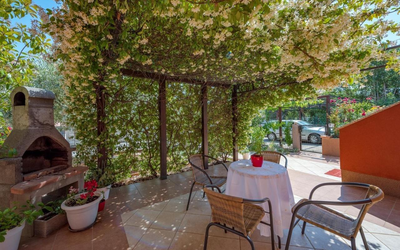 Iva House With Apartment Umag Exterior foto